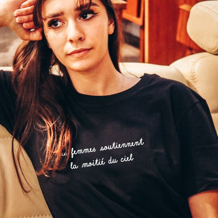T-shirt Les femmes soutiennent la moitié du ciel - Femme - 1